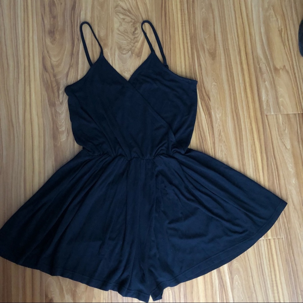 TopShop black short jumper sz 2